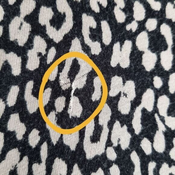 AEO | Soft & Sexy Leopard Print Relaxed Fit Hi-Low Top Sz M Flawed - Picture 8 of 11
